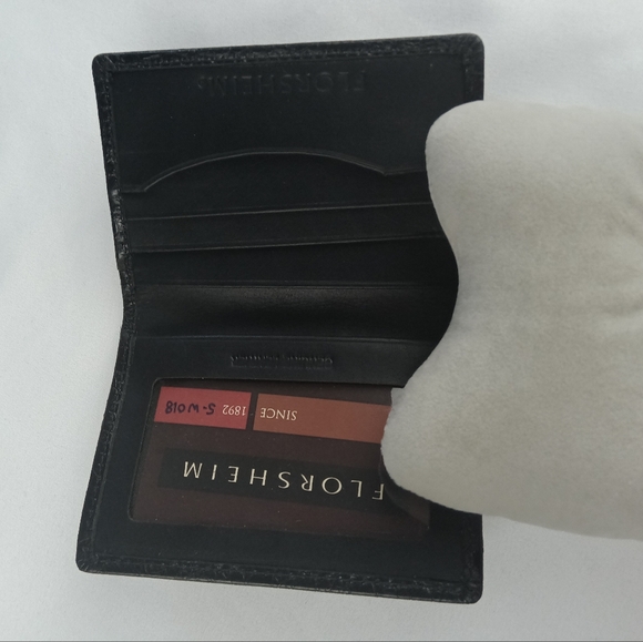 Florsheim Mens Credit Card And ID Holder. - Picture 5 of 12